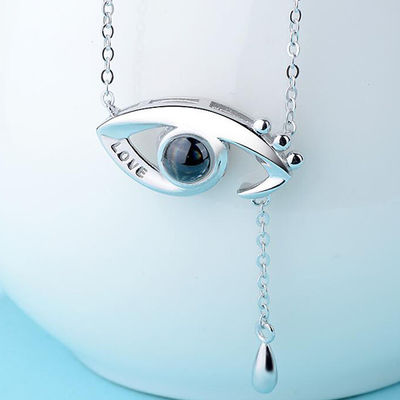 3,9 ODM del collar de la proyección del gramo 0.48X0.84in Angel Eyes Necklace Custom Light