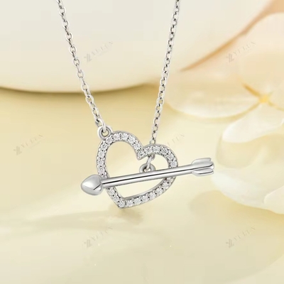 YASVITTI 925 collar de plata esterlina para mujeres 'Una flecha en el corazón' piedra de zircón regalo de fiesta del día de San Valentín