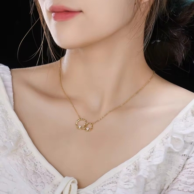 YASVITTI 14K Oro amarillo Revestido de círculo entrelazado Corazón cúbico Circónia colgante collar 925 joyas de plata esterlina