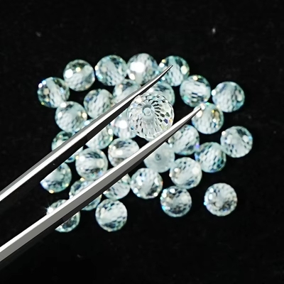 Material de piedra preciosa laboratorio sintético creado con cuentas redondas de moissanita azul para la fabricación de joyas