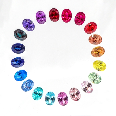 Colorado 6*8mm Corte oval de laboratorio Diamante 22 Multicolor 1.5ct Zafiro Rubí Esmeralda Piedra preciosa suelta