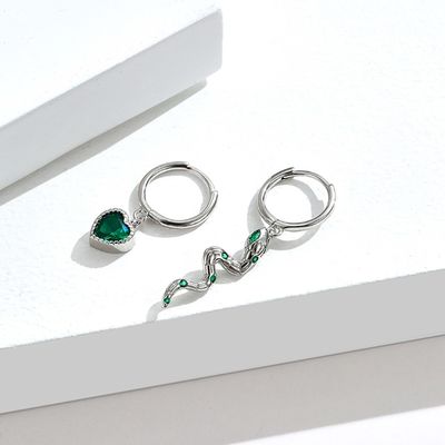 OEM de los 2.1x0.7cm 2.3g Sterling Silver Heart Shaped Earrings Crystal Snake Hoop Earring