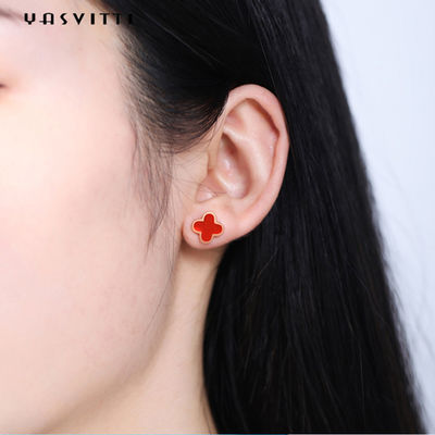 los 0.39in los pendientes 18k del trébol del negro de 2 gramos platearon a Sterling Silver Hypoallergenic Studs