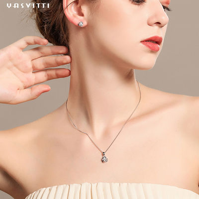 Collar de electrochapado de la aleación del collar azul de Crystal Pendant Simple Zircon Ladies del trébol