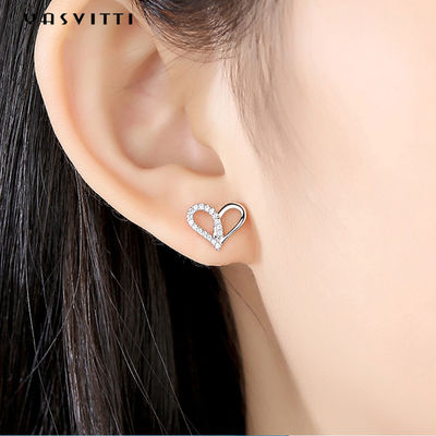 7.7x9.5m m 1.1g Sterling Silver Heart Earrings Platinum platearon los descensos de plata del oído