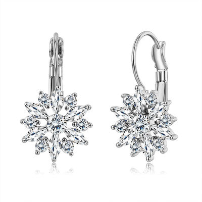 el OEM de encargo de los pendientes del aro del cristal 2.14g de 21m m cuelga la joyería de los pendientes del aro del descenso